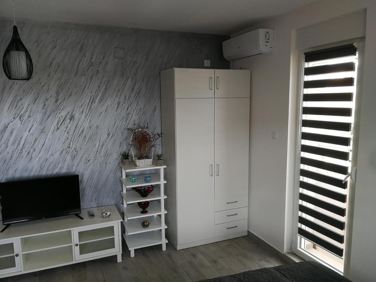 Danica Daire Sremska Mitrovica Dış mekan fotoğraf