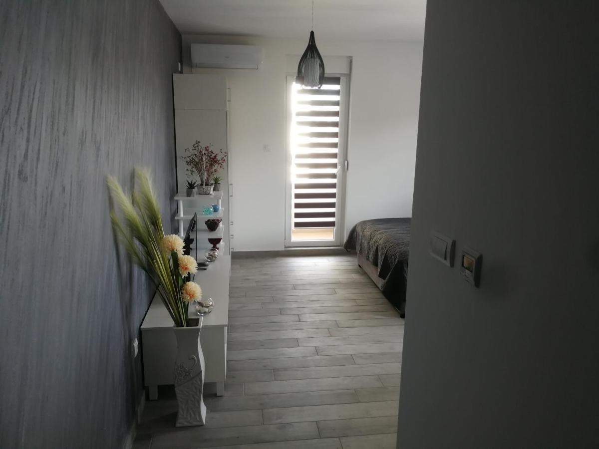 Danica Daire Sremska Mitrovica Dış mekan fotoğraf