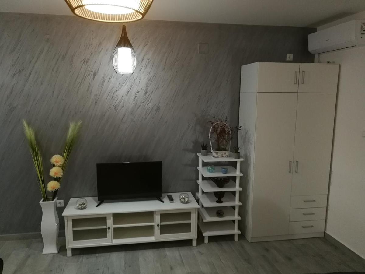 Danica Daire Sremska Mitrovica Dış mekan fotoğraf