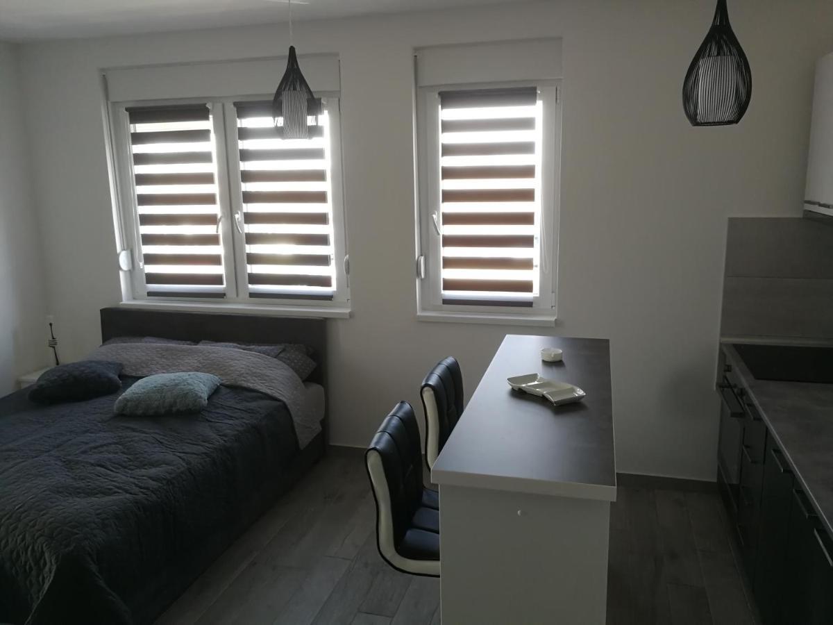 Danica Daire Sremska Mitrovica Dış mekan fotoğraf